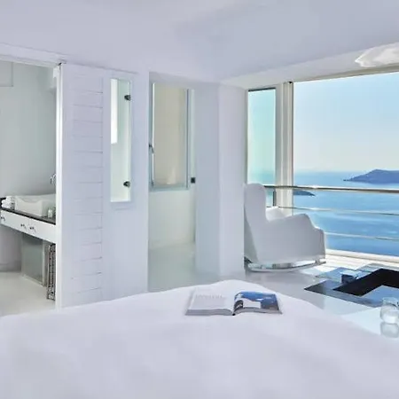 Sun Rocks Boutique Hotel 4*
