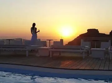 Hotel Sun Rocks Boutique Firostefani